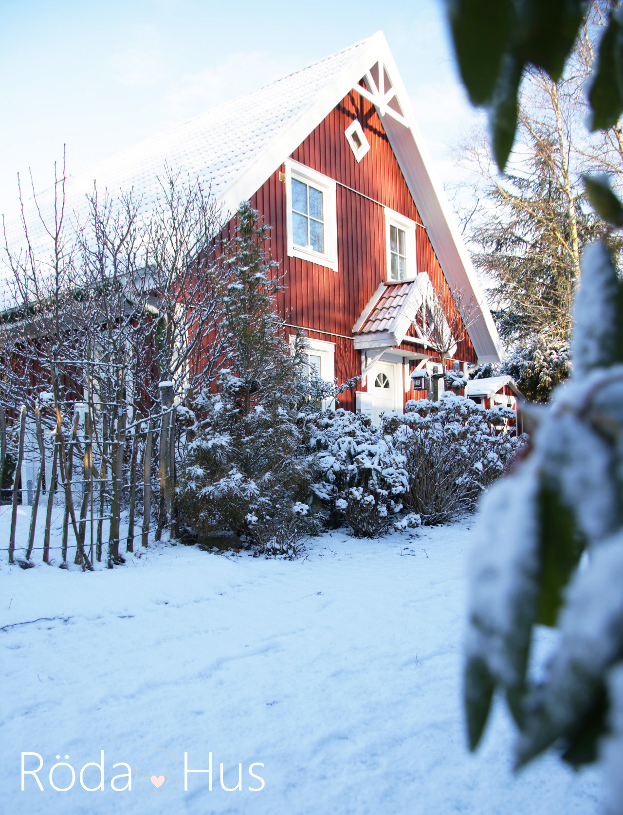 Erster Schnee im neuen Jahr *Schwedenhaus* – Röda Hus