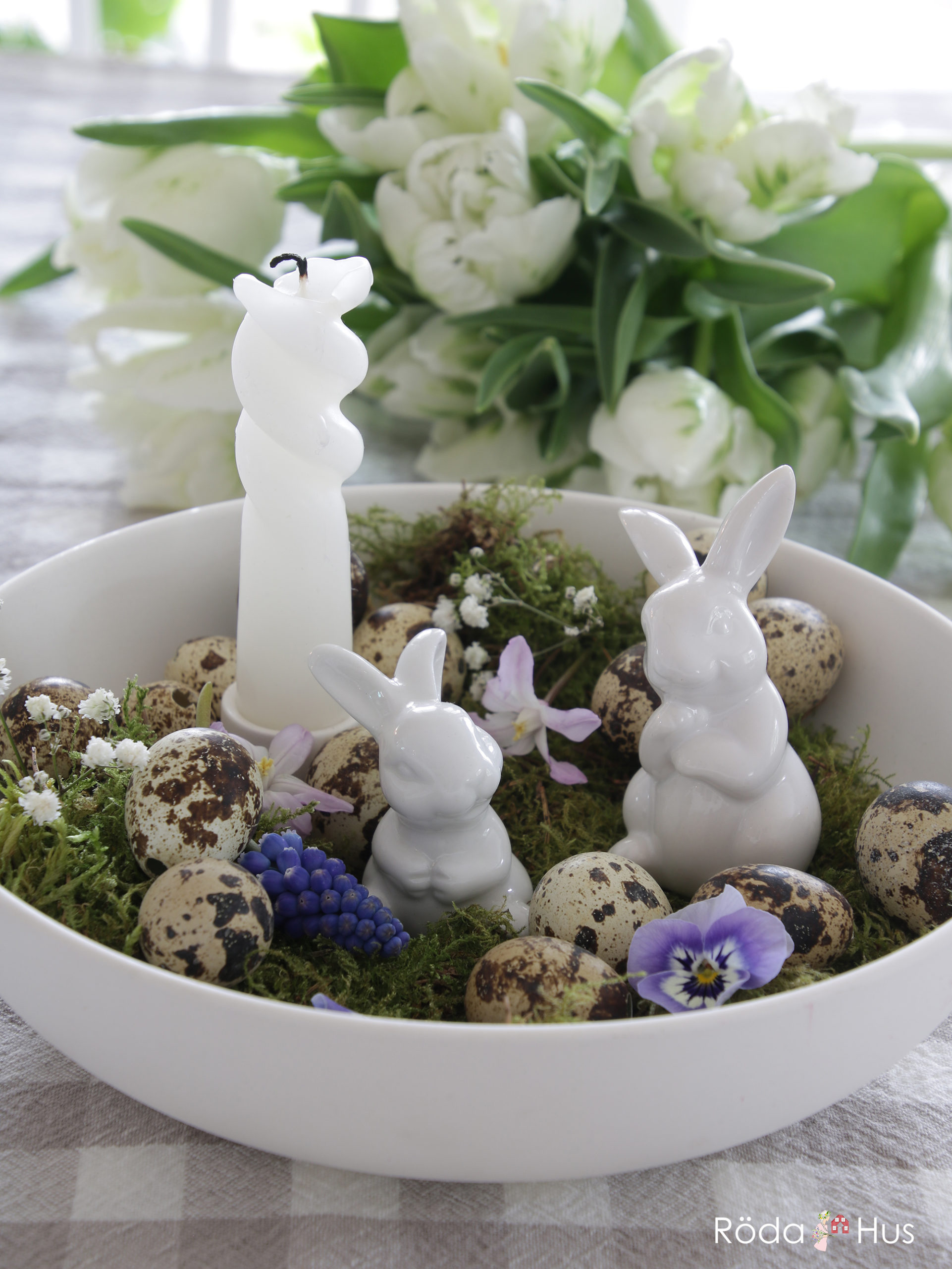 Frohe Ostern – Röda Hus